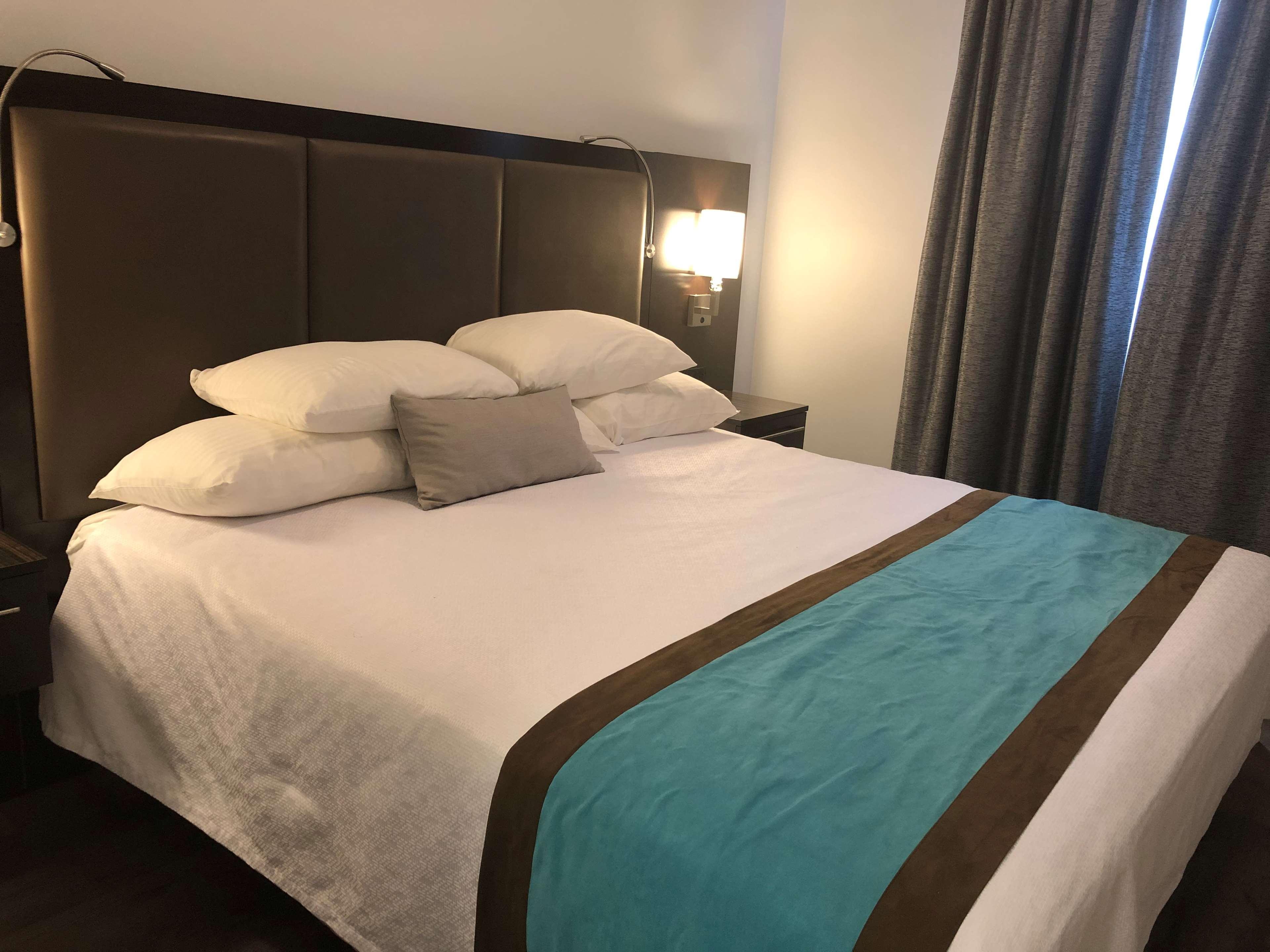 Best Western Plus Barrie Bagian luar foto