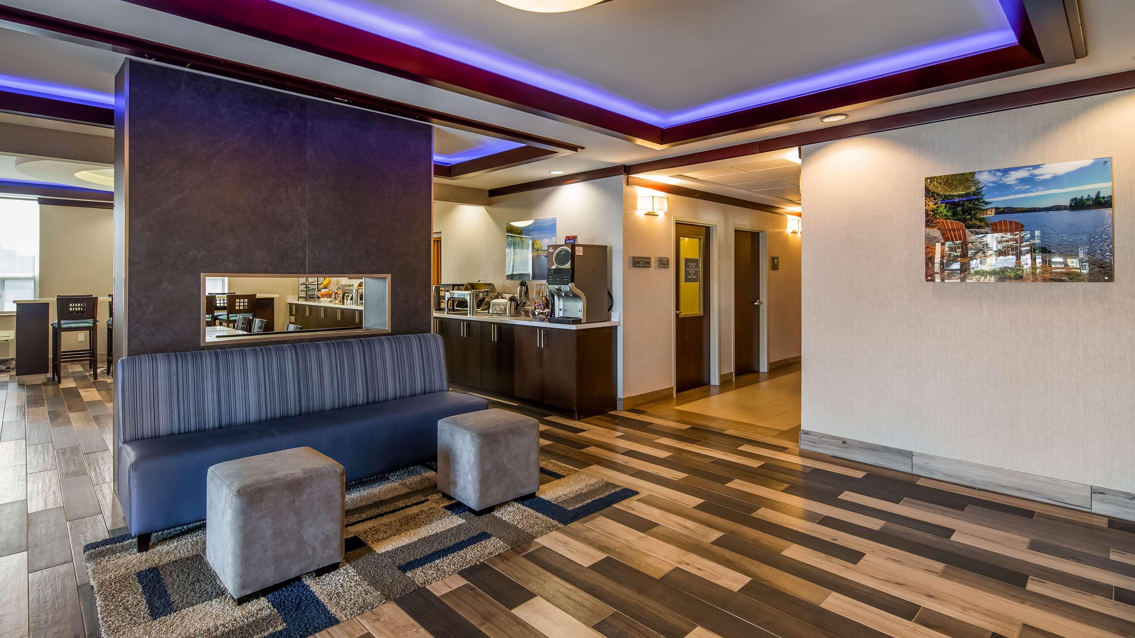Best Western Plus Barrie Bagian luar foto